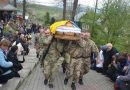 Похорон солдат у селі
